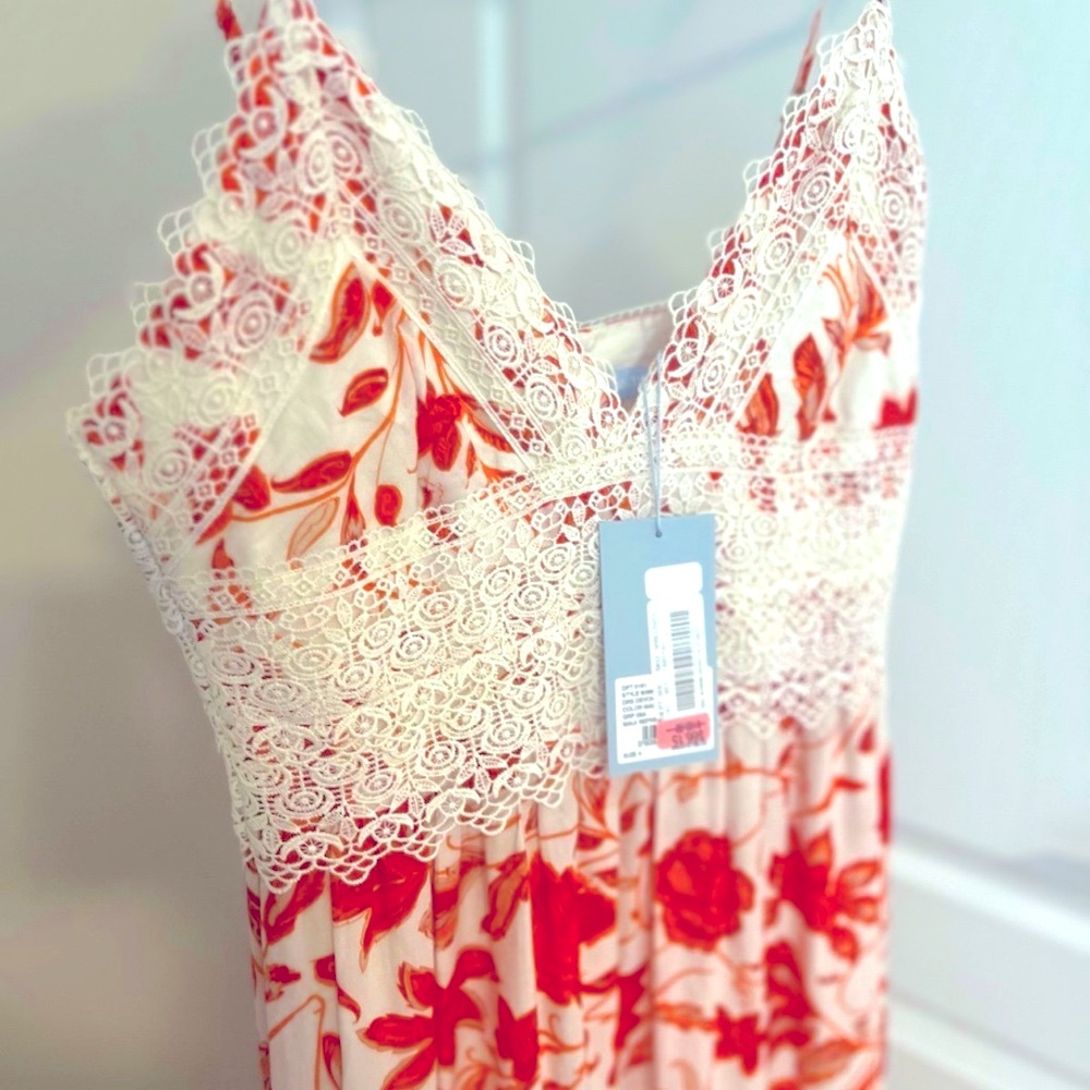 New Antonio Melani  Dress Size 4, adjustable straps, nicely lined, red